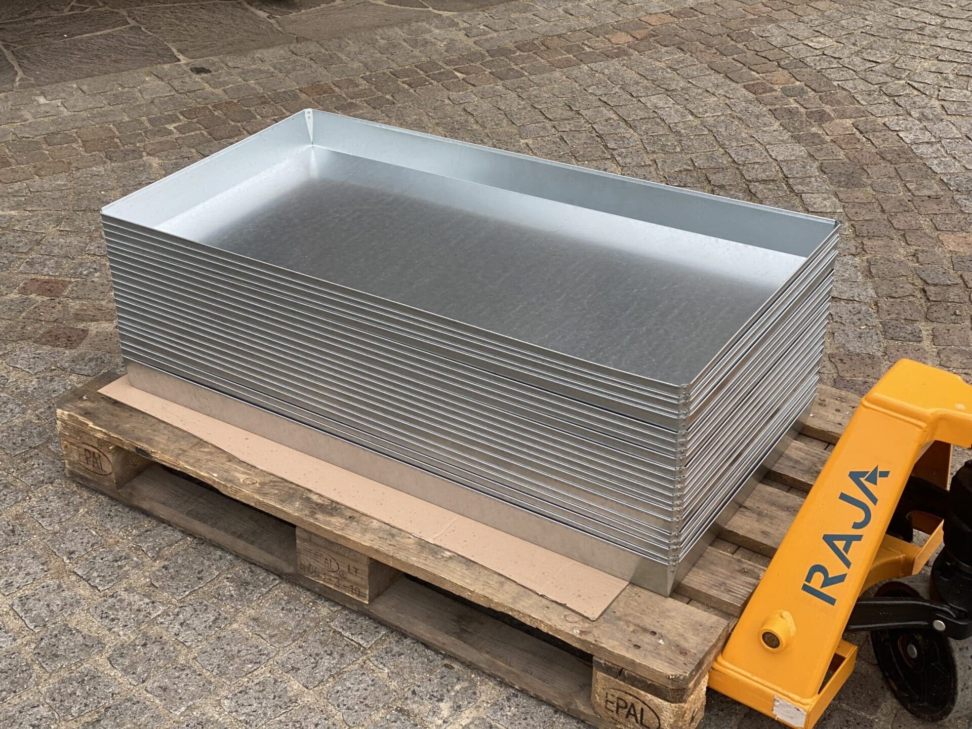 IMG_3311 Aussendach verzinkt stapelbar Dadant doppelt 515x1029